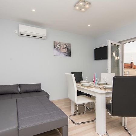 Apartments Mate Туран Екстериор снимка