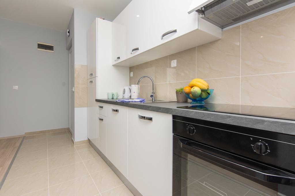 Apartments Mate Туран Екстериор снимка