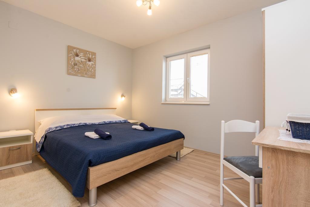 Apartments Mate Туран Екстериор снимка