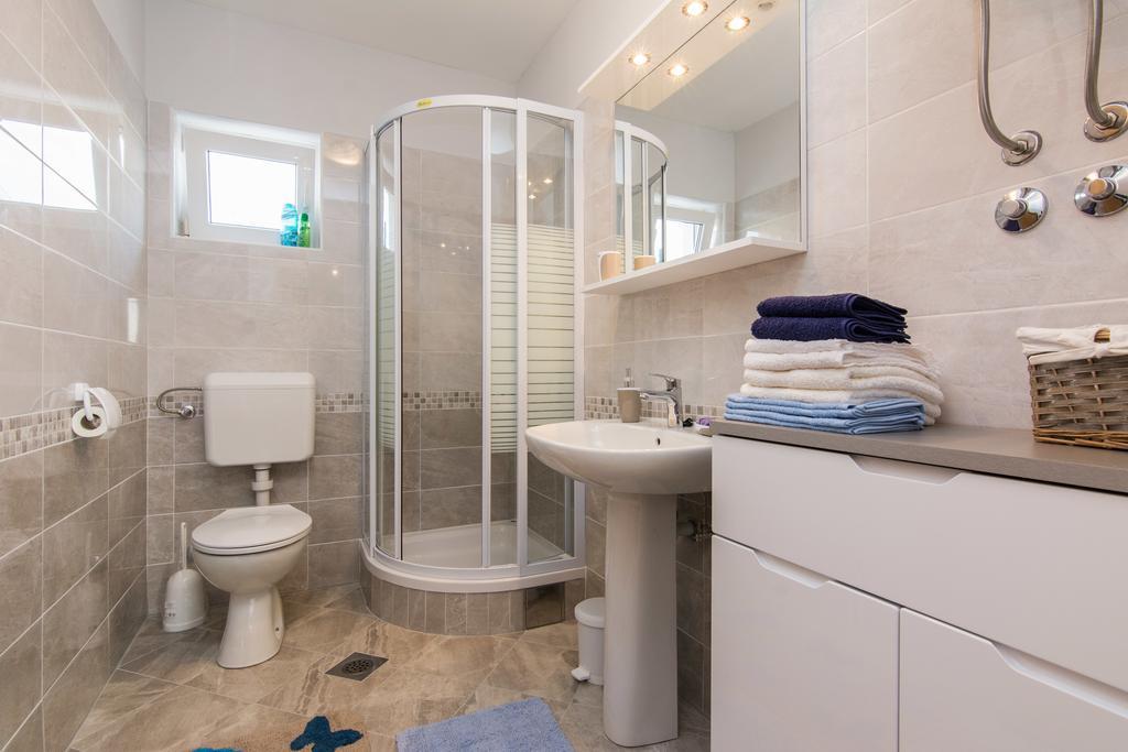 Apartments Mate Туран Екстериор снимка