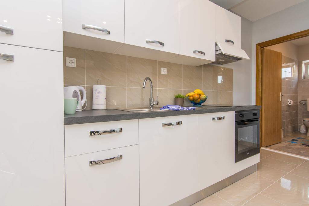 Apartments Mate Туран Екстериор снимка